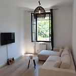 Frgk Coastal House , Garden Near Beaches & Ultra-fast Wi-fi Hébergement de vacances *
