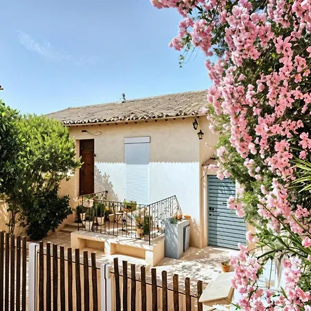 Frgk Coastal House , Garden Near Beaches & Ultra-fast Wi-fi Hébergement de vacances