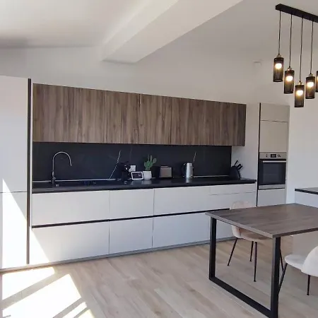 Frgk Coastal House , Garden Near Beaches & Ultra-fast Wi-fi * Vallauris
